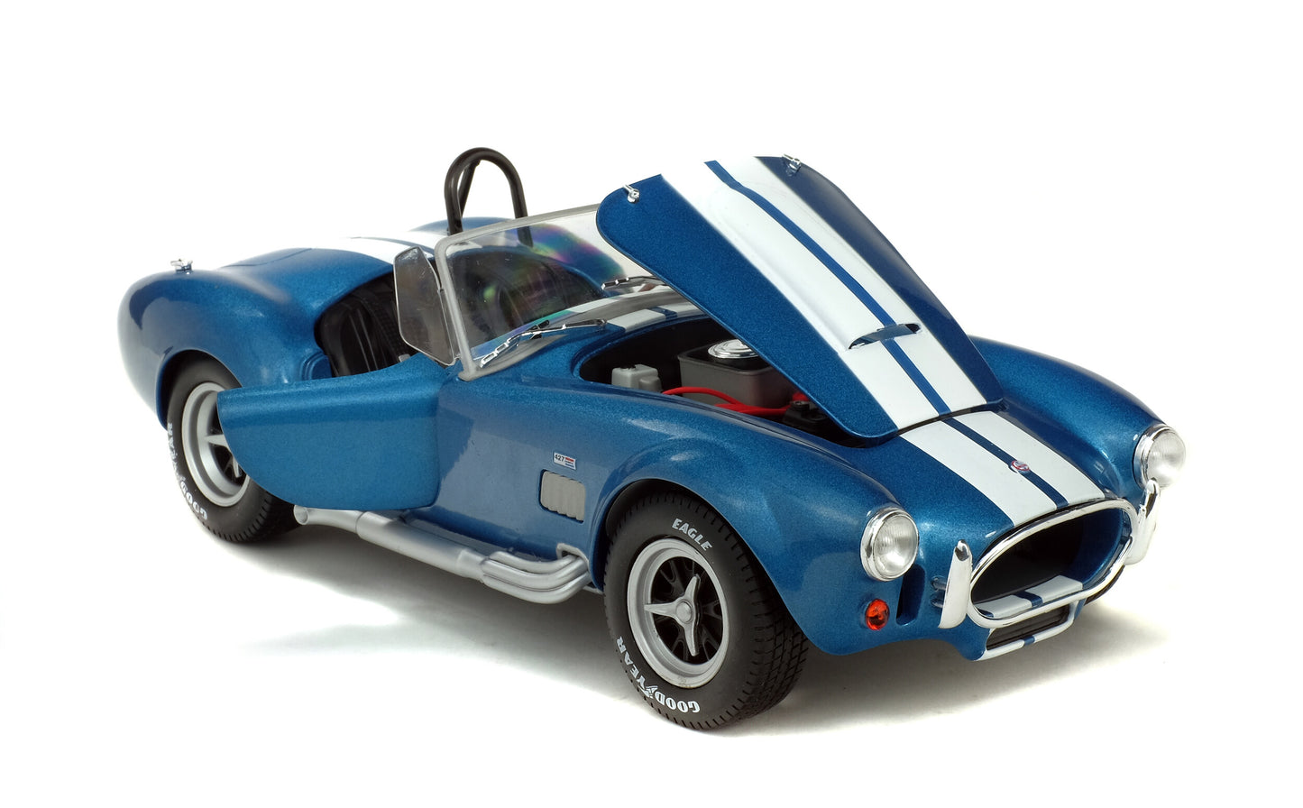 AC Cobra 427 MKII – Metallic Blue – 1965 – 1:18 – Solido