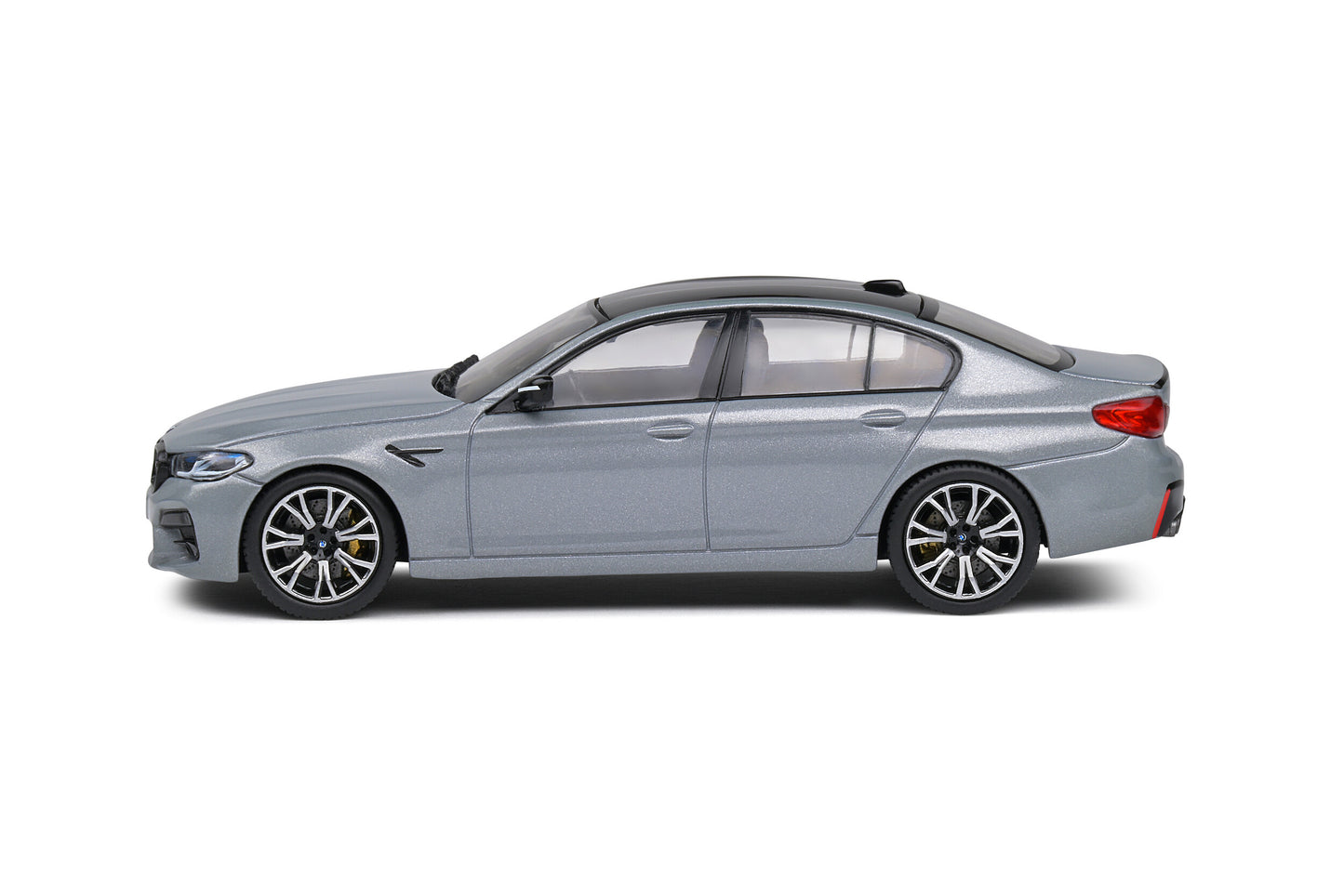 BMW M5 F90 Competition – 2022 – Brooklyn Grey – 1:43 – Solido