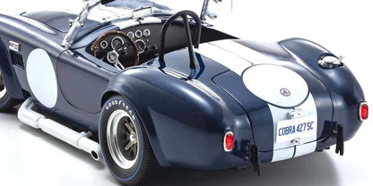 Detalj zadnjeg branika Shelby Cobra 427 S/C Spider 1962 model.