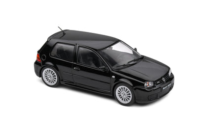 Volkswagen Golf IV R32 – 2003 – Black Magic – 1:43 – Solido